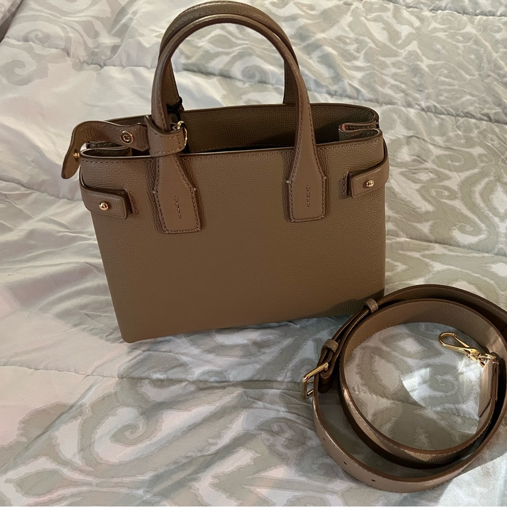 NWT Burberry banner small tote camel color